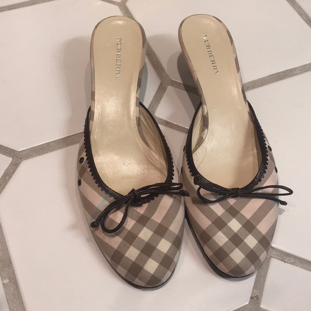 Burberry Slip-on Kitten Heels